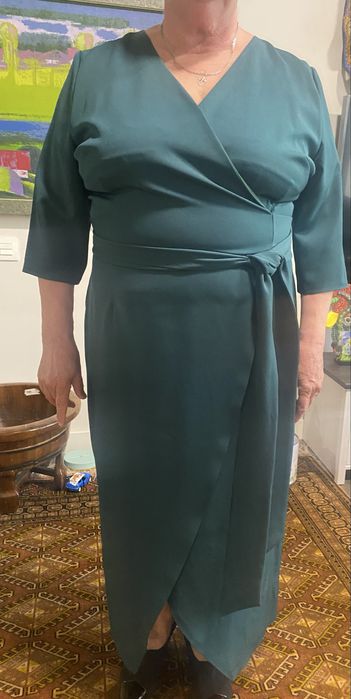 Продаётся элегантное платье