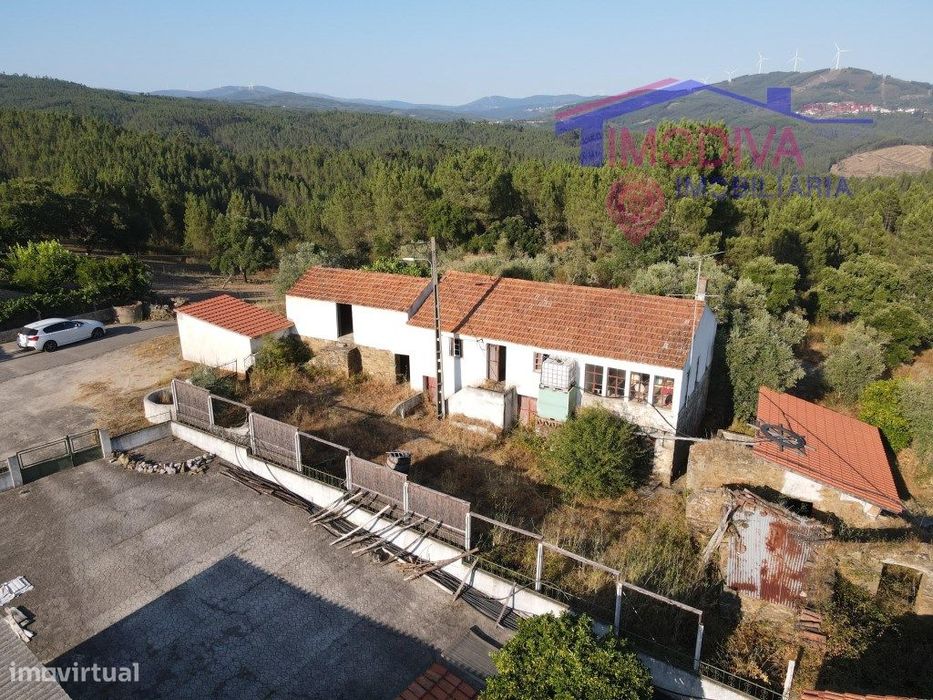 Propriedade única, com mais de 15.000m2, localizada no centro de Po...