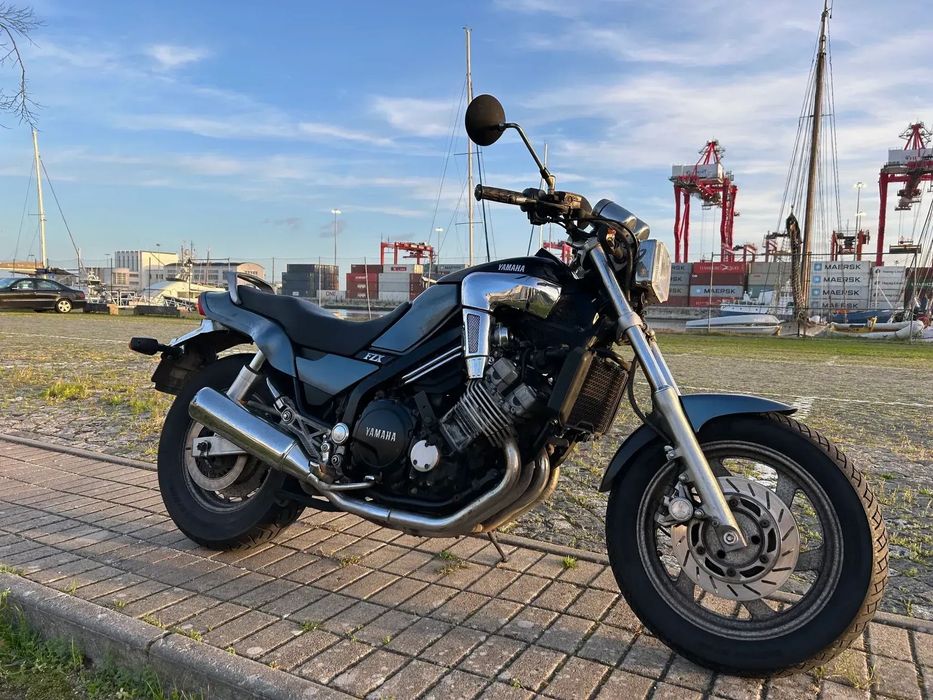 Yamaha FZX