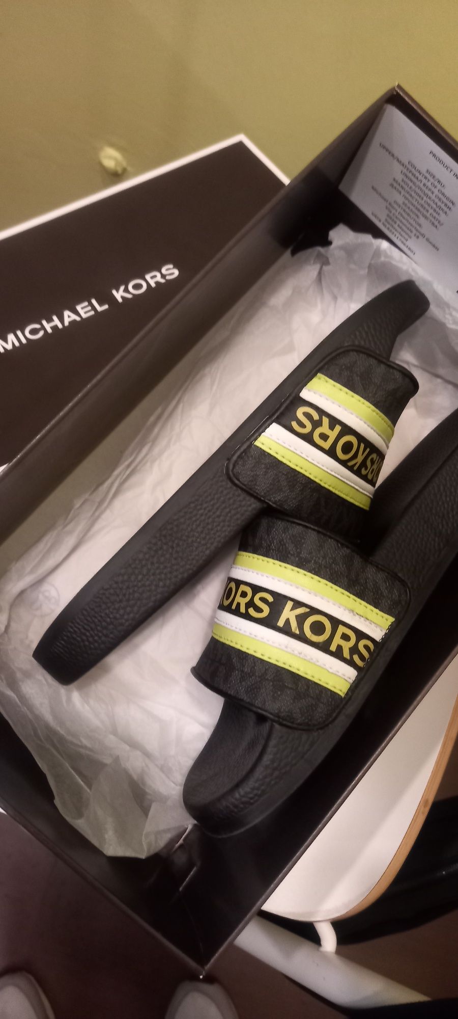 Chinelo Michael Kors