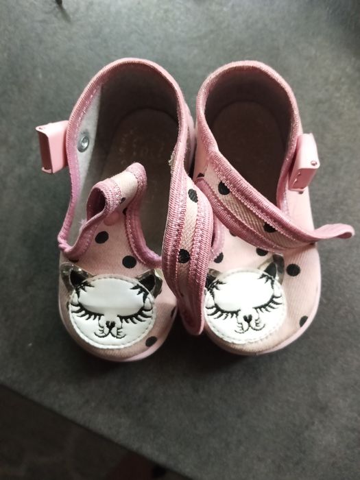 Pantofelki idealne do żłóbka