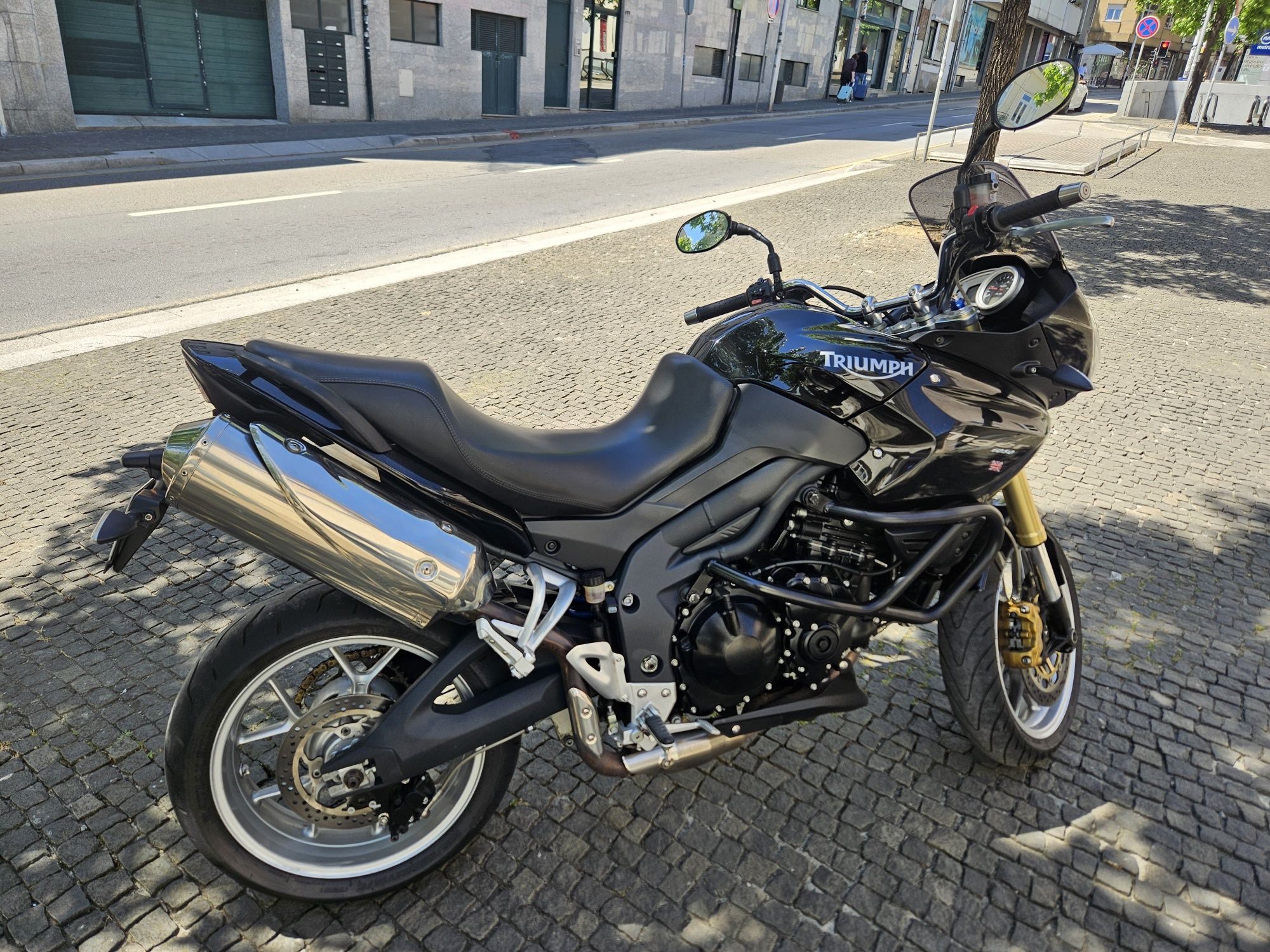 Triumph tiger 1050  unico dono