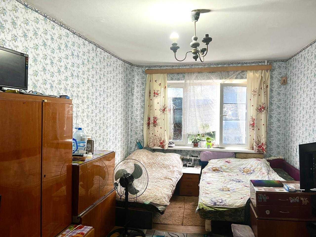 Продам 4-х комнатную  квартиру на Балковской.