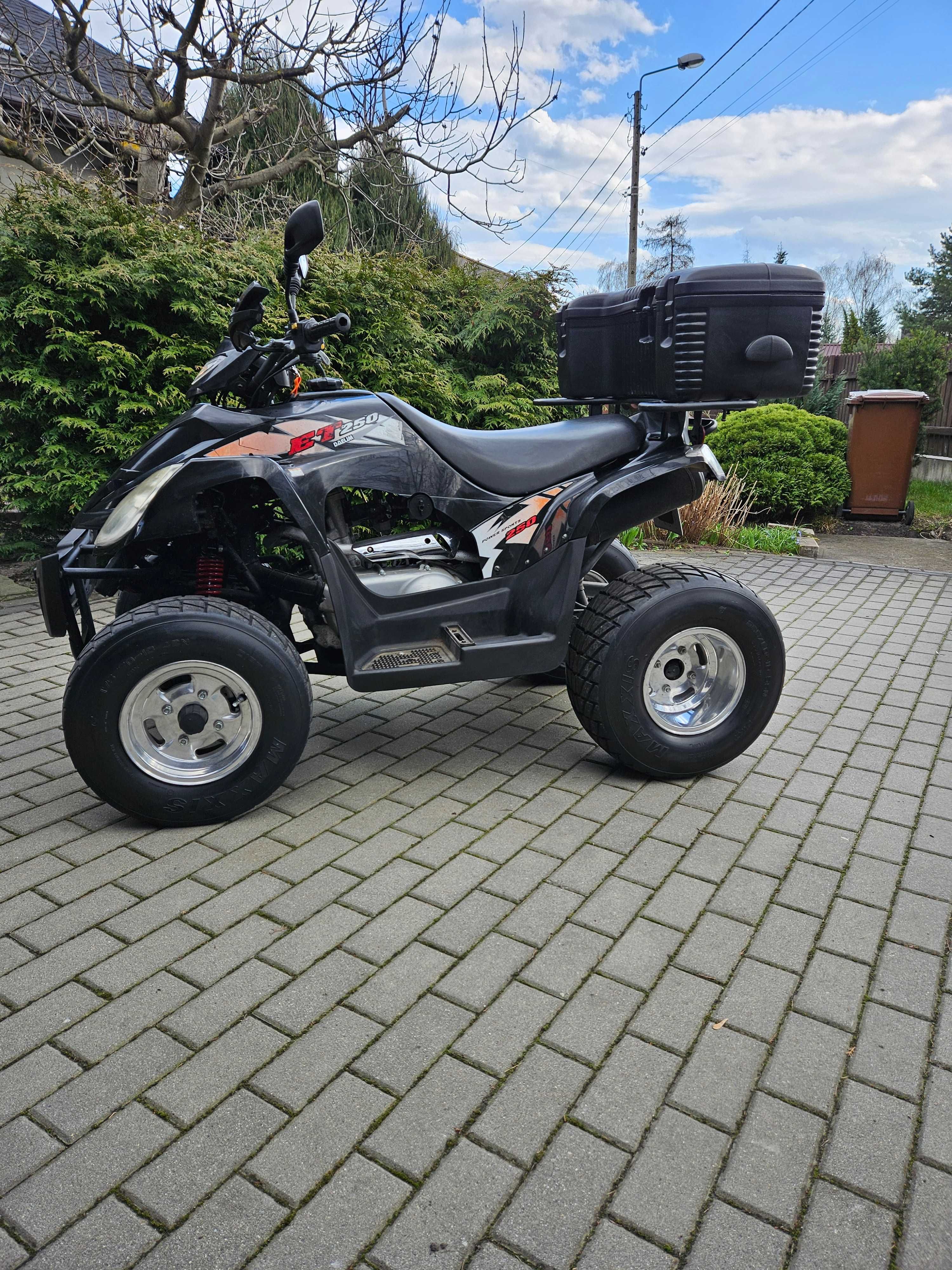 QUAD Daelim ET250