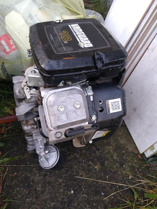 Silnik vanguard 18 ps części dekiel pokrywa