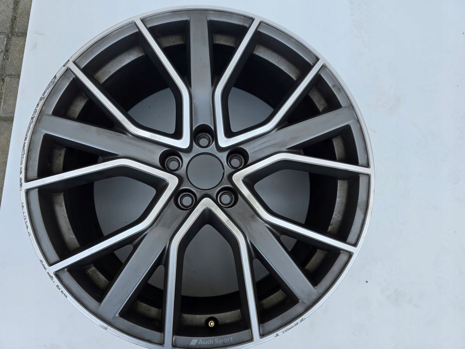 Audi A4 B9 5x112 ET40 19''