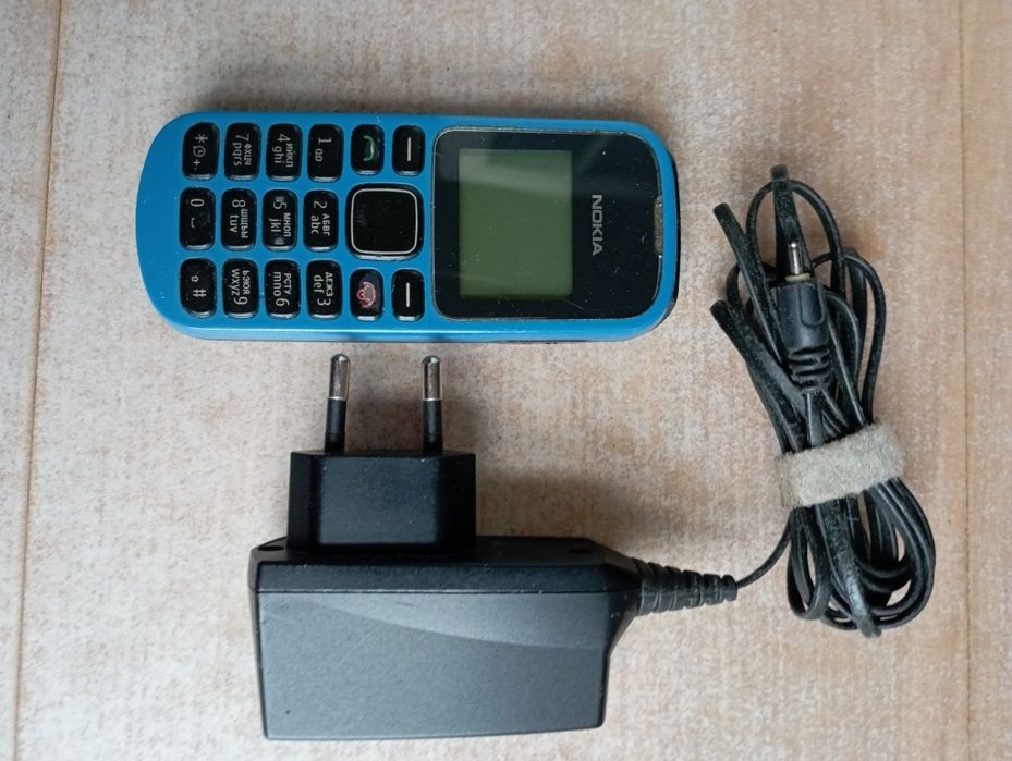 Кнорковий телефон в ідеальному стані.