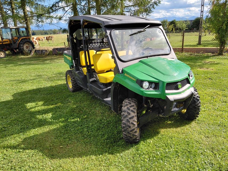 Jonh deere  gator 590