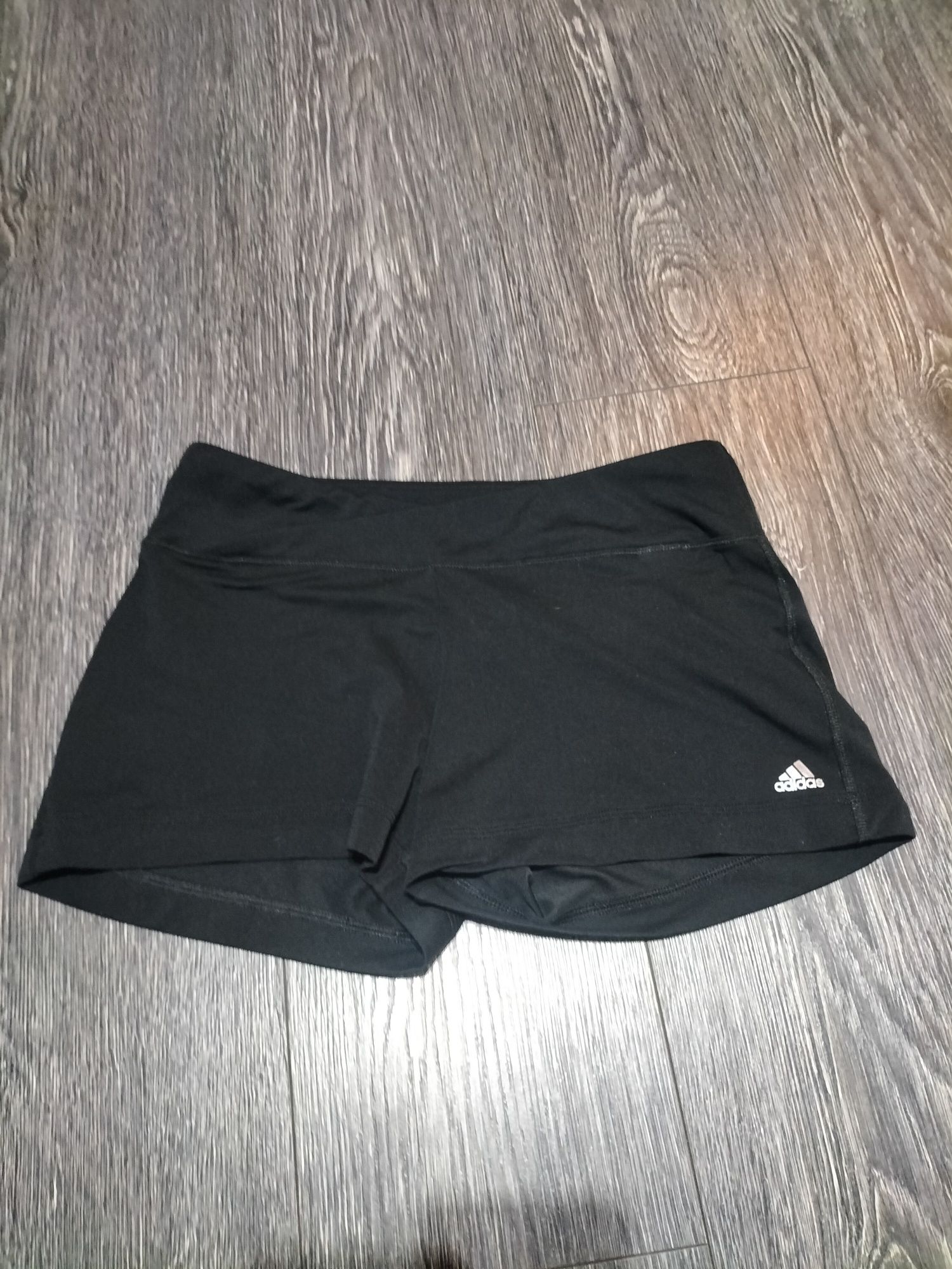 Spodenki adidas r.xs