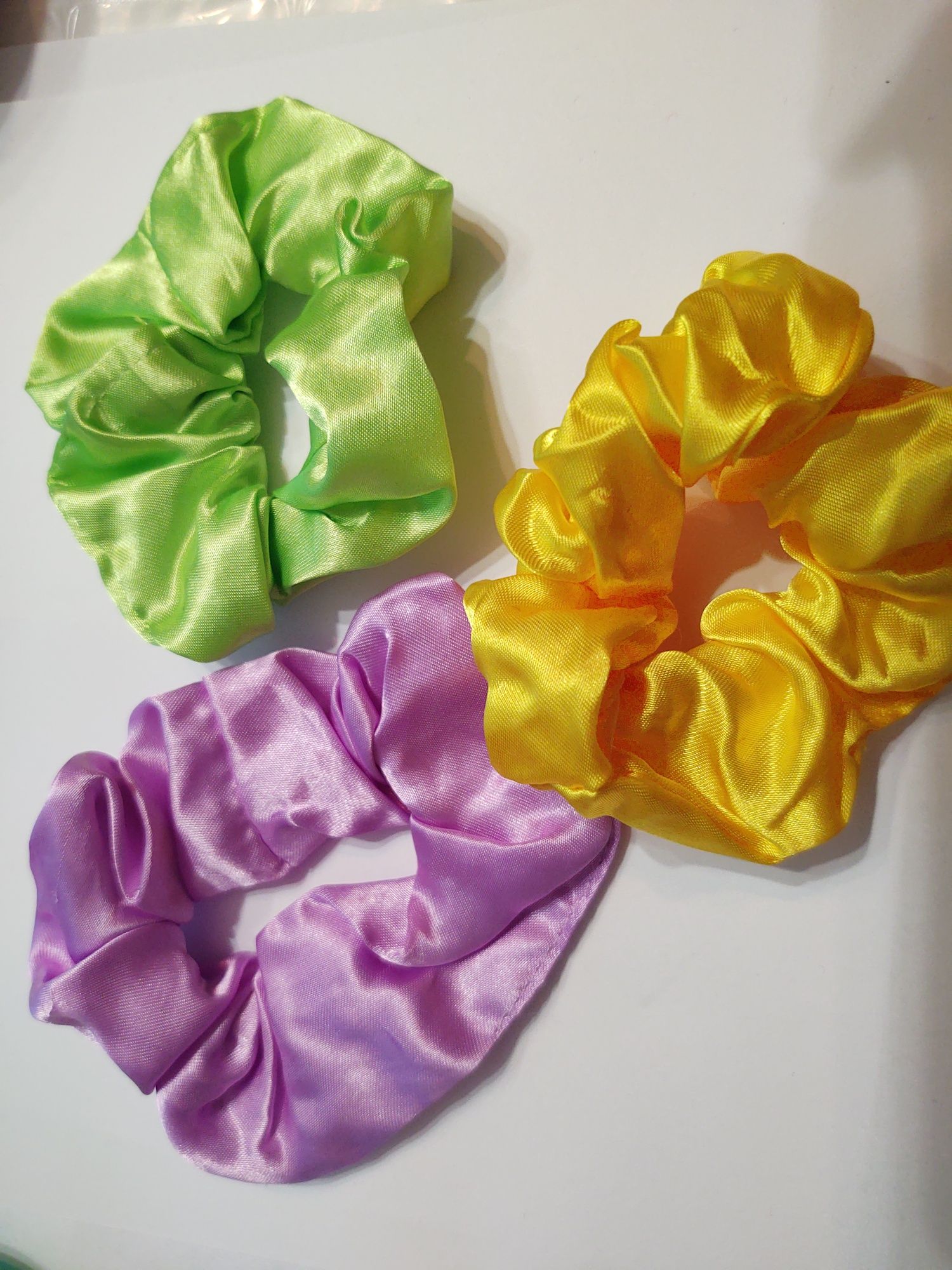 Gumk do włosów i scrunchie scrunchies