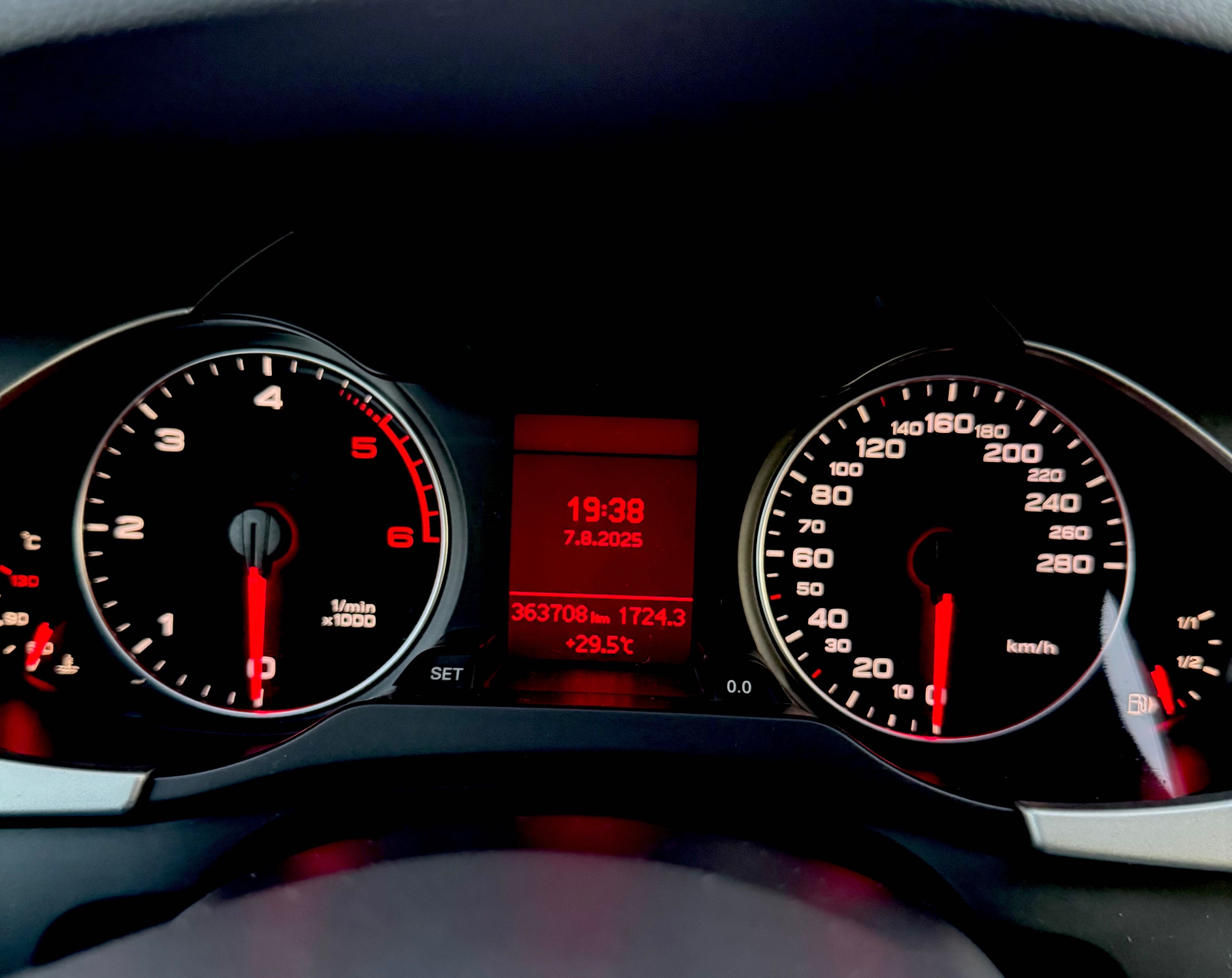 AUDI A4 B8 Avant 2.0 TDi