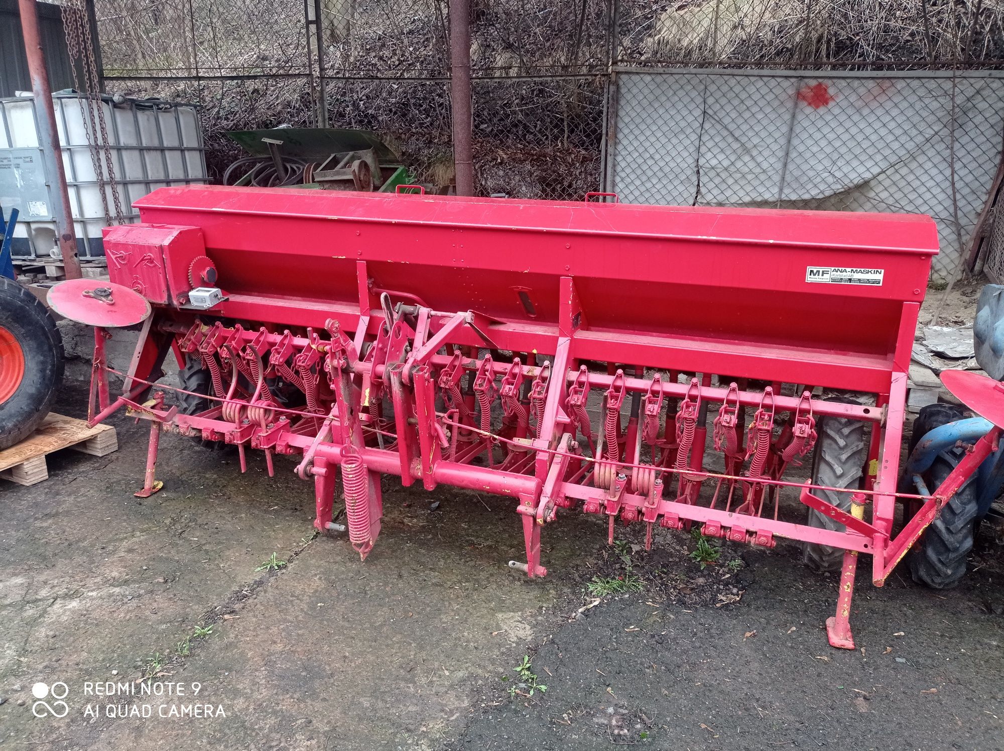 Сівалка Massey Ferguson 2,5м. 21 лійки.