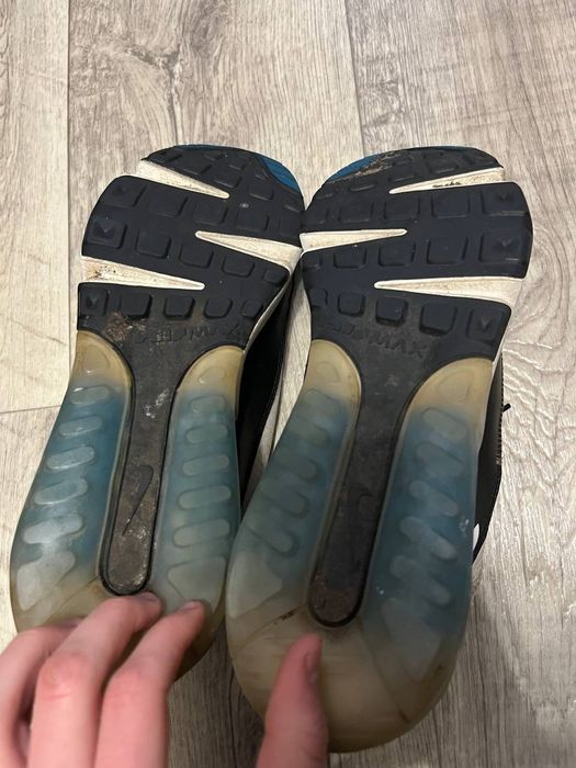 Кросівки унісекс Nike розмір  42.5 устілка 27см в гарному стані