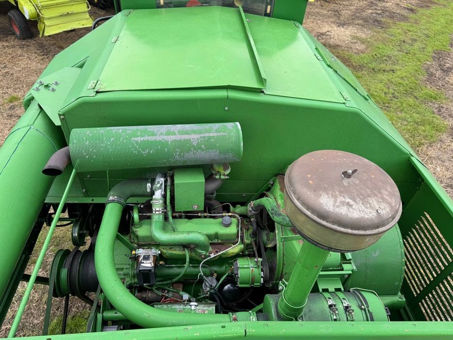 Комбайн свіжопригнаний John Deere 1052