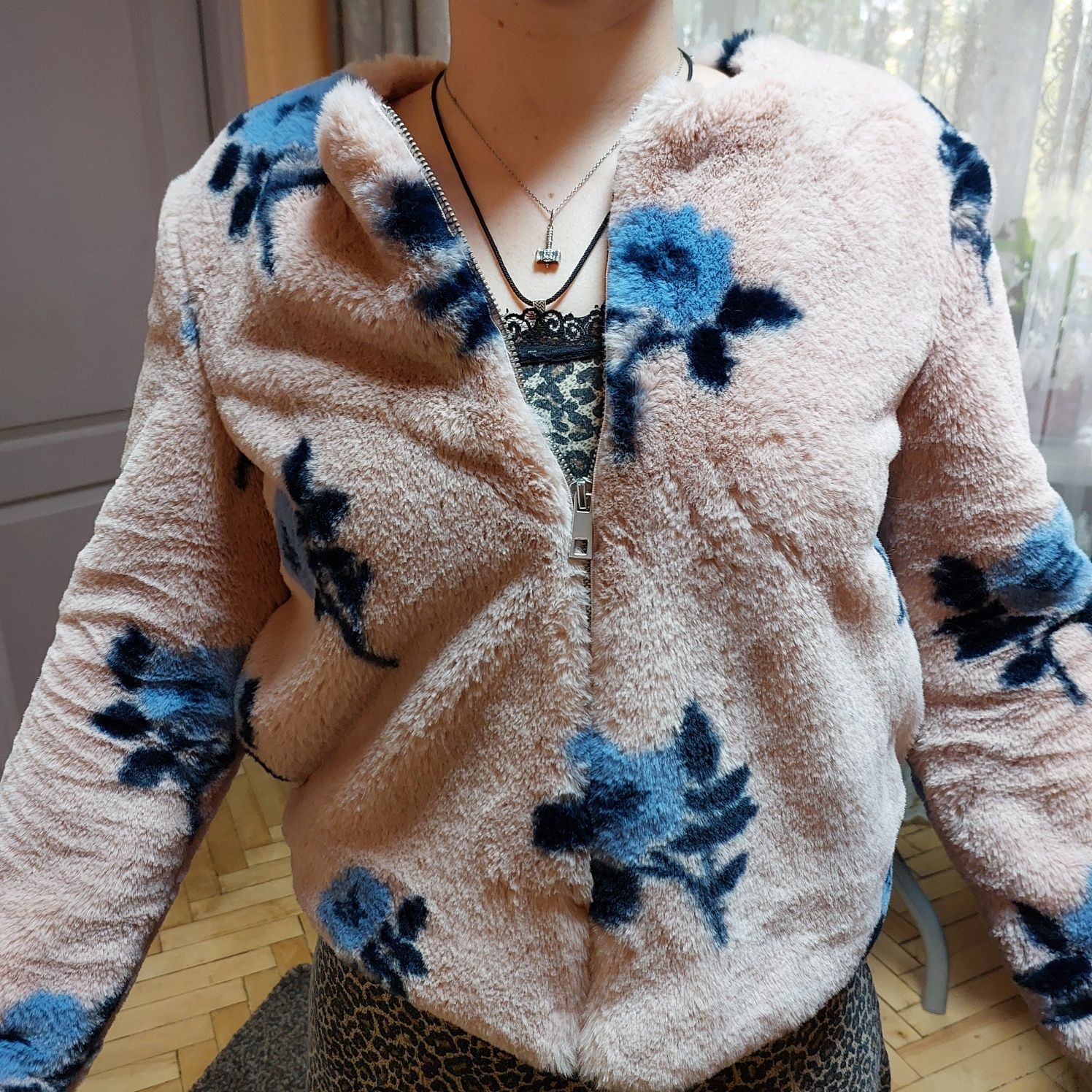 Розовый полушубок. Zara XS.