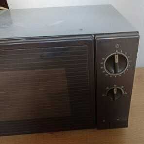 Kuchenka mikrofalowa mikrofalówka Sharp R-6280 sprawna