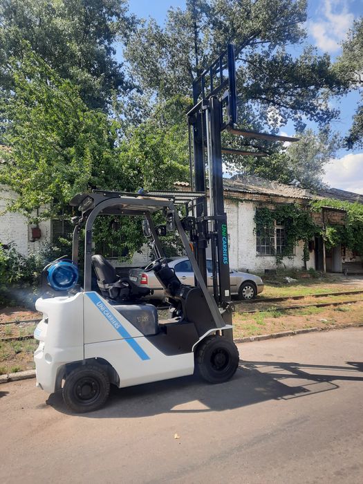 Погрузчик (навантажувач) NISSAN