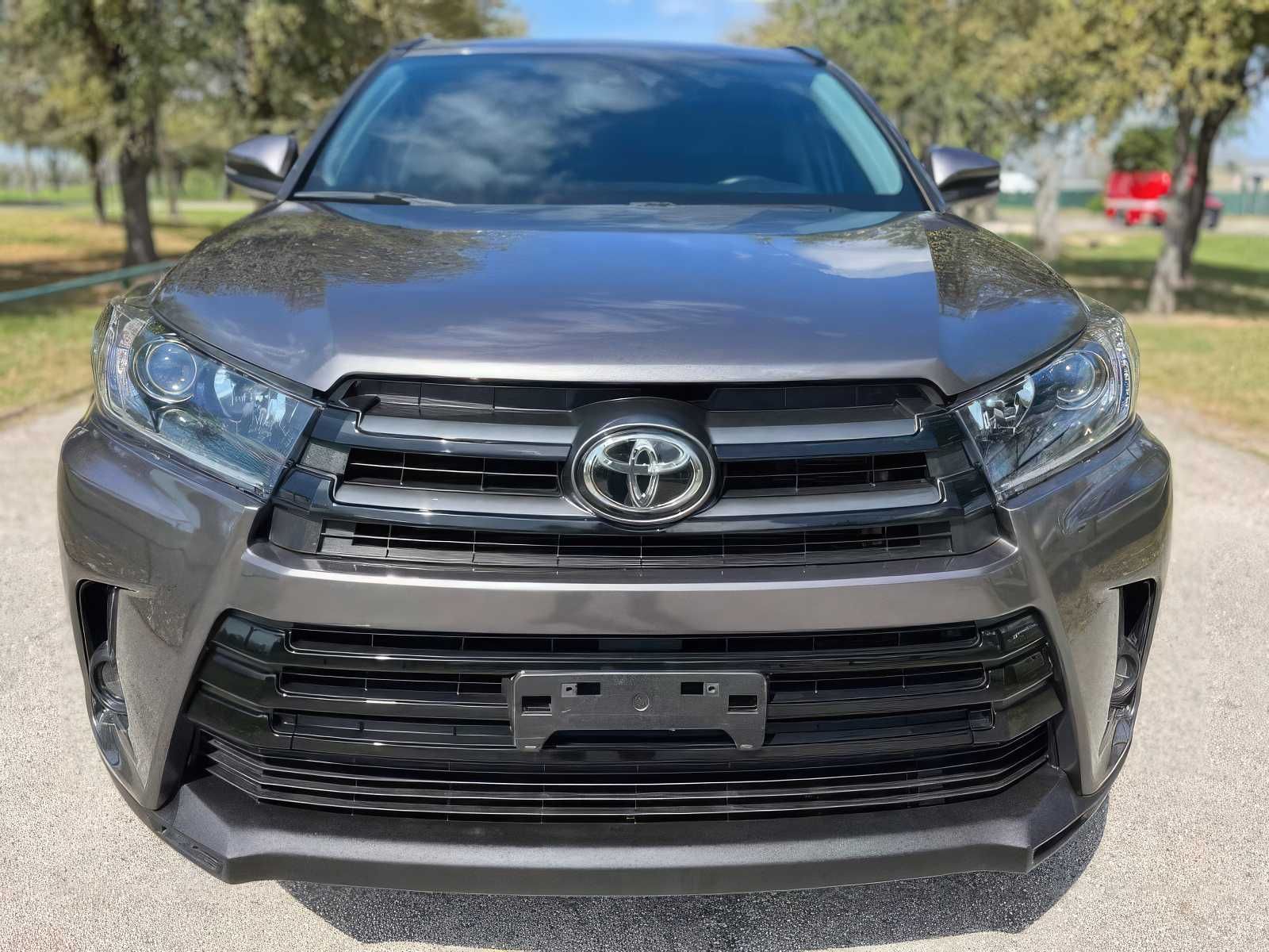 2019 Toyota Highlander SE