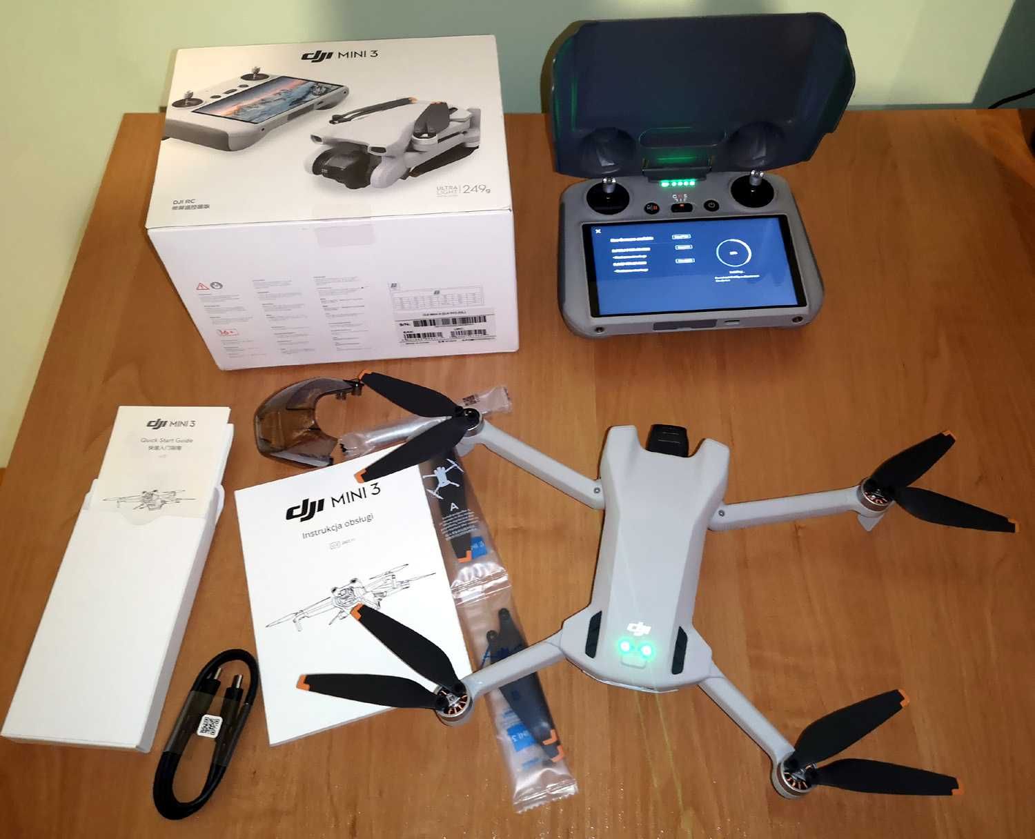 Dron DJI Mini 3 RC +torba +osłona +szkło +karta 64GB IDEAŁ GW