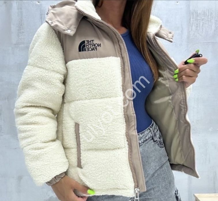 Курточка на зиму ))