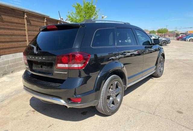 Dodge Journey Crossroad 2019 року