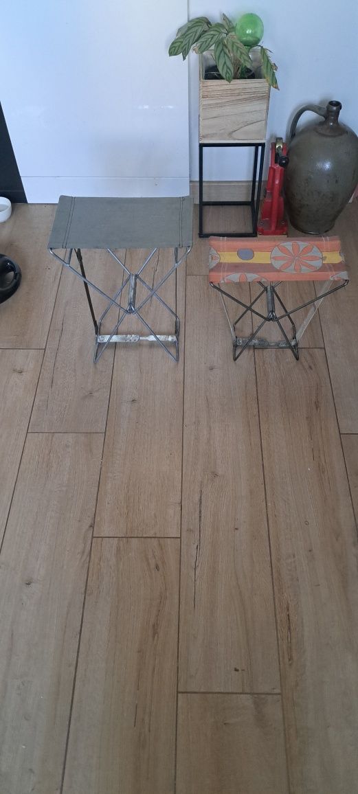 Krzesełka wędkarskie z prl