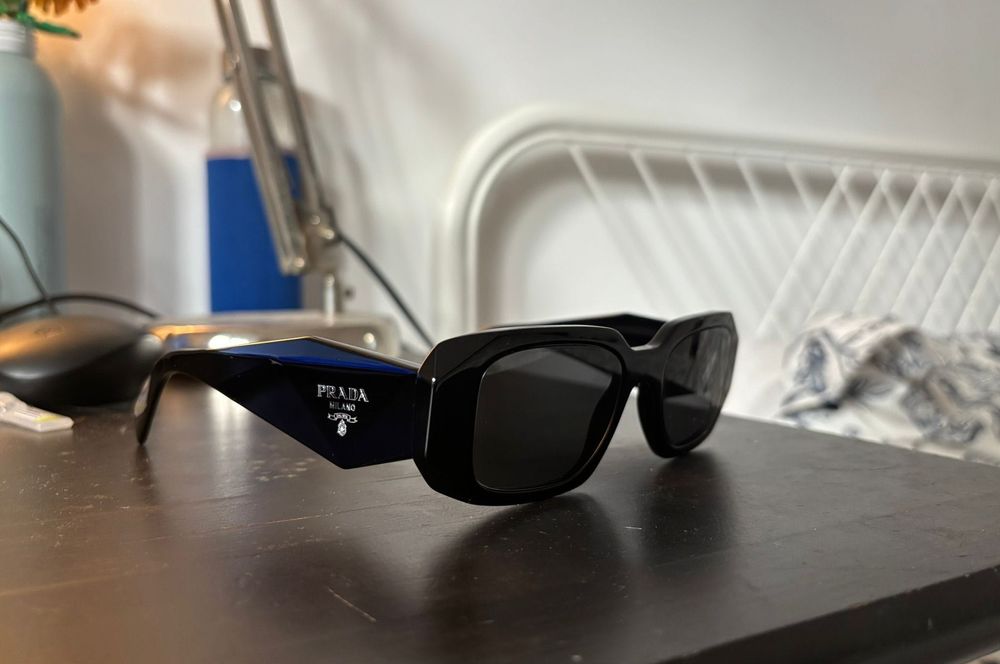 Óculos de Sol Prada OPR 17WS – Original, Como Novo