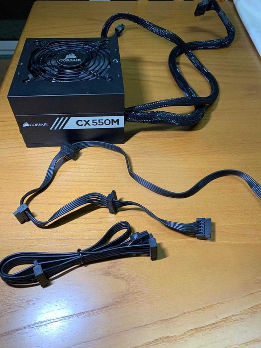 Fonte de Alimentação ATX CX550M 80 PLUS Bronze