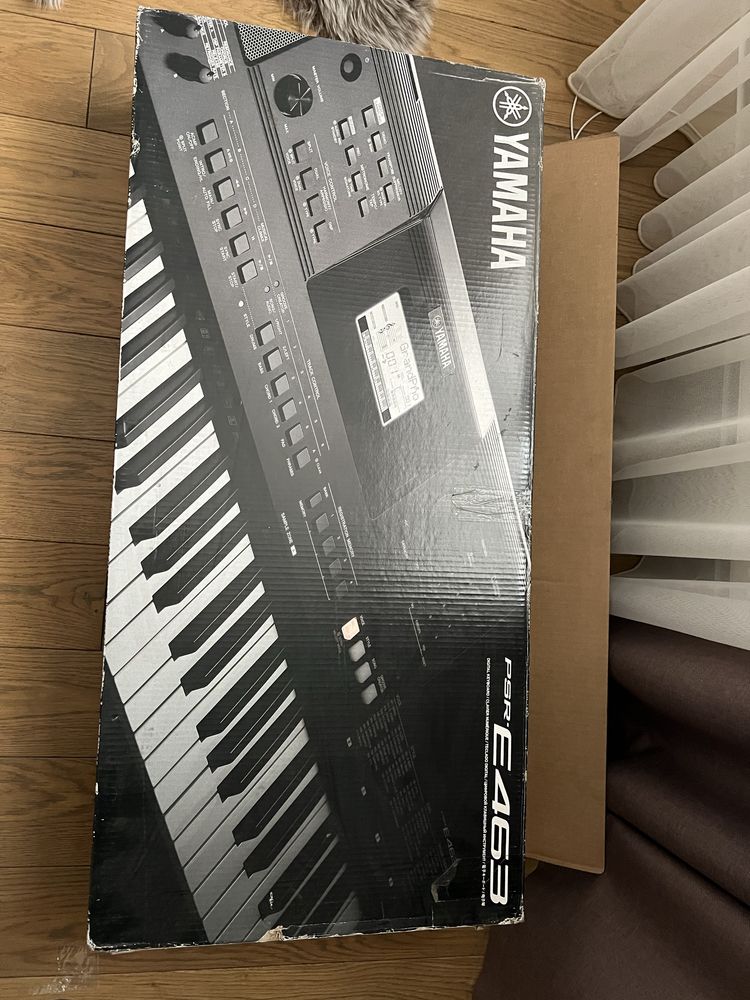 Cинтезатор YAMAHA PSR- E463