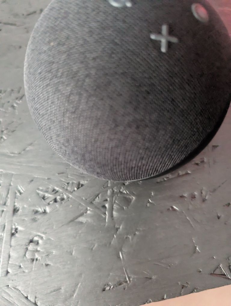 Alexa Echo Dot 4
