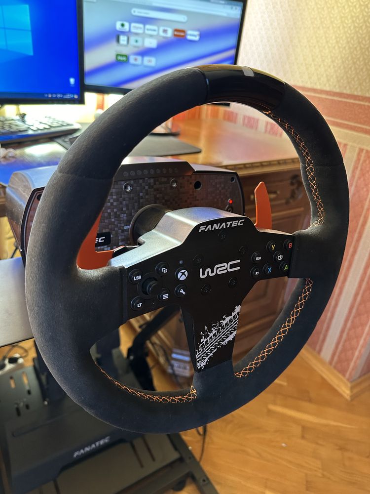 Fanatec CSL Elite з стойкою