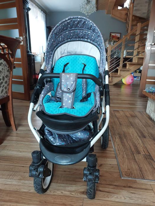 Wózek spacerowy dwukierunkowy