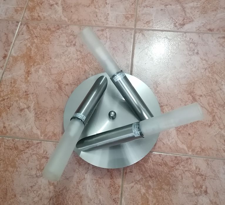 Candeeiros Teto e Mesa da Cabeceira