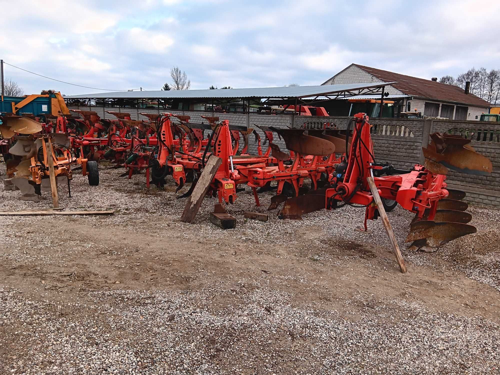 Plug plugi 3-4-5 skibowe obrtowe kverneland kuhn 15 szt