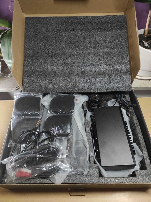 KTV VC591 System 4 mikrofonów bezprzewodowych karaoke