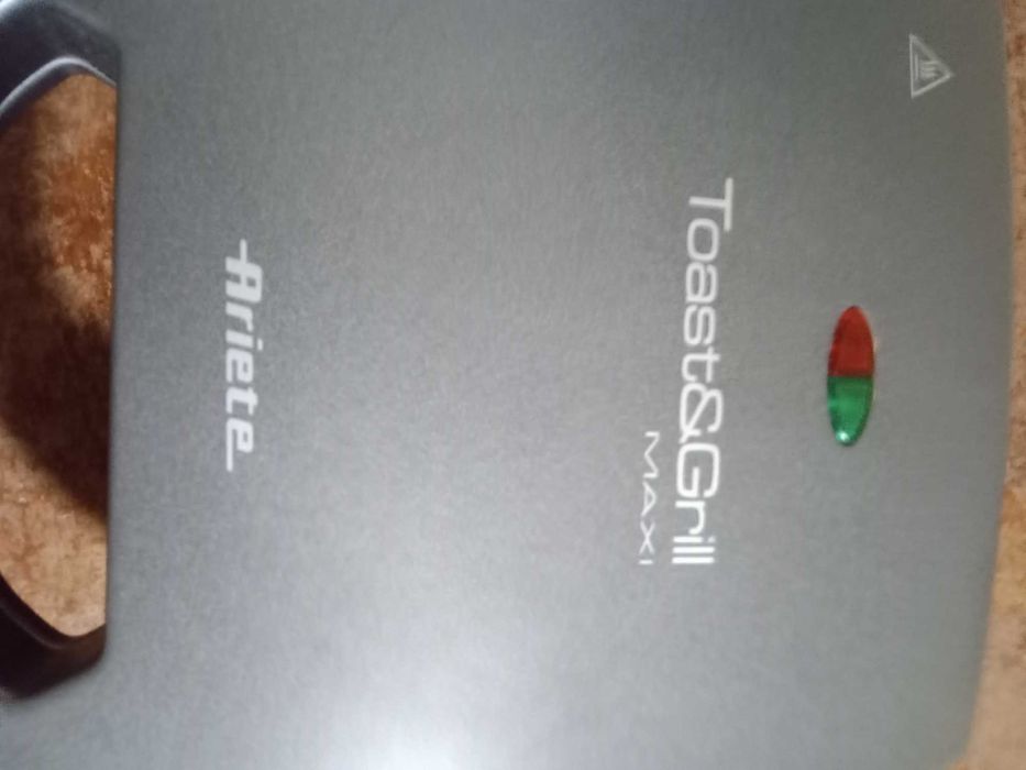 Sanduicheira toast&grill Ariete