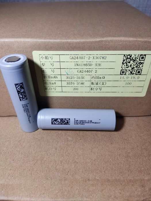 Акумулятори  Li-ion INR18650-32e, холдери