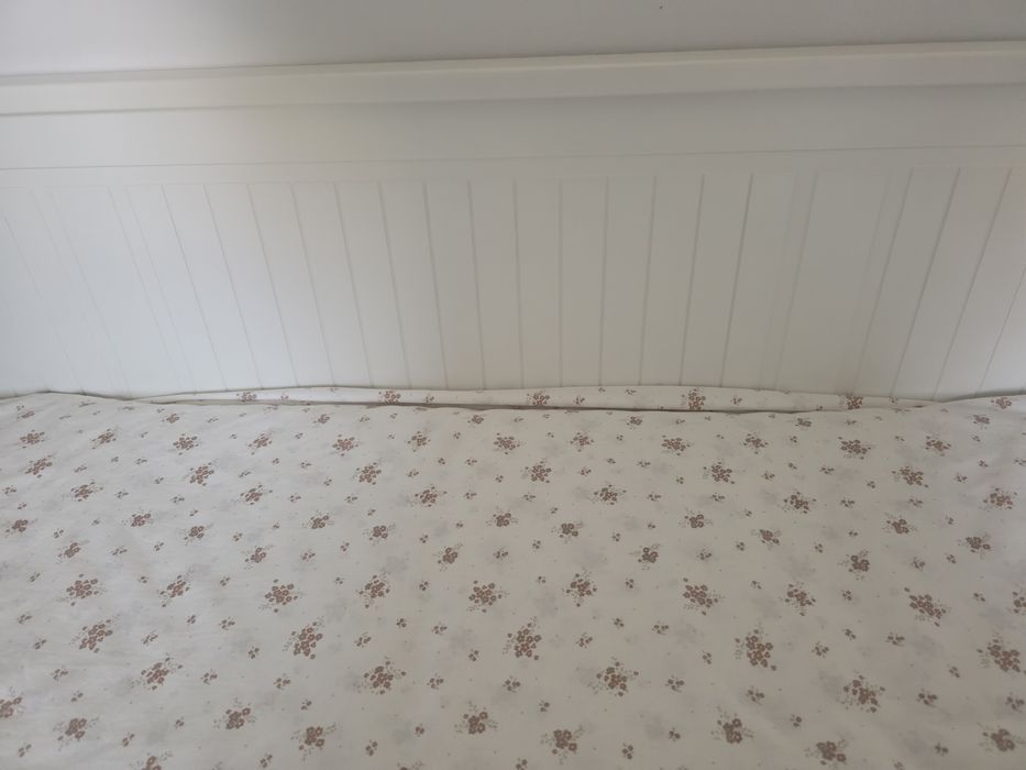 Movel cama IKEA em bom estado