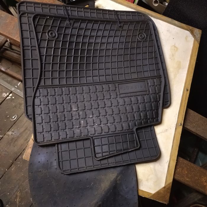 Zestaw dywaników gumowych TIGUAN ,ARTEON, KODIAQ , SUPER B