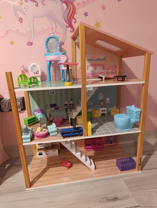 Drewniany domek dla lalek elefun. Stan dobry. Tanio