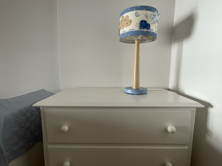 Candeeiro de mesa para quarto de criança