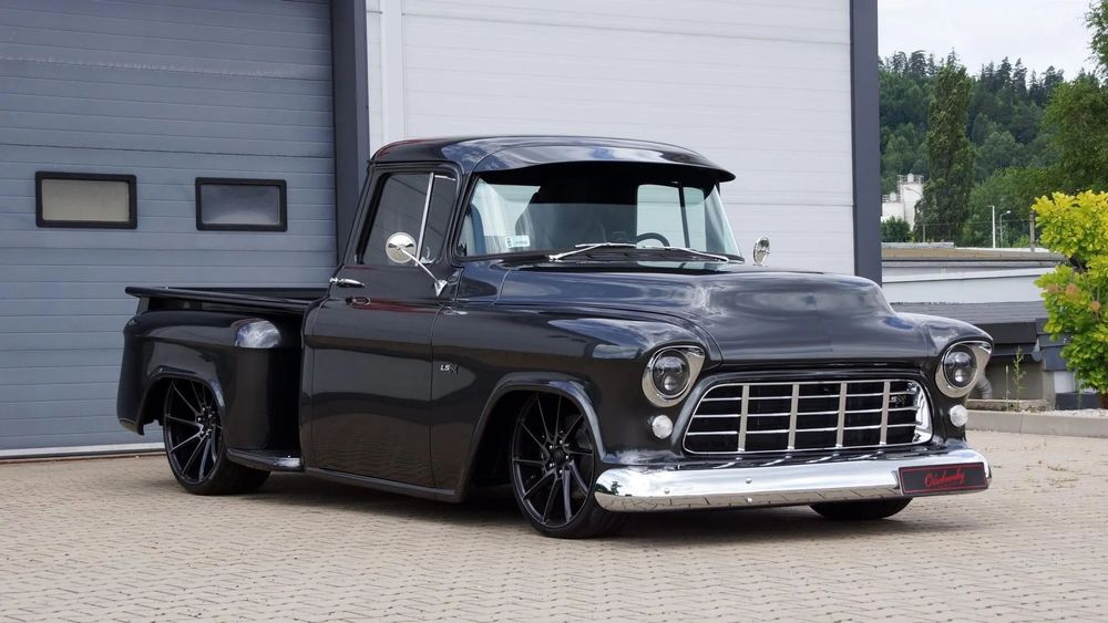 Chevrolet Apache Chevy Apache restomod.