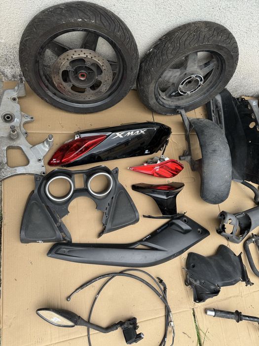 Yamaha xmax 125 koło lampa łącznik tłumik lusterko owiewka tarcz
