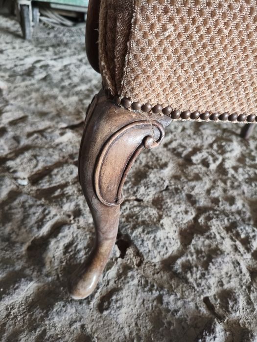 Cadeirões rústicos para restaurar