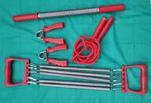 Conjunto de acessórios para a prática de exercício físico.