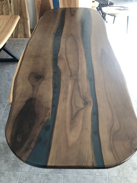 Столи лофт з епоксидної смоли