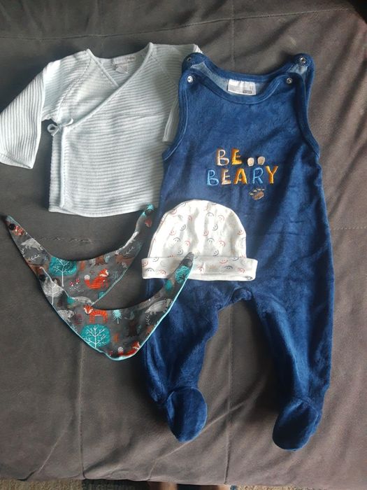 Sweterek i śpioszki 62