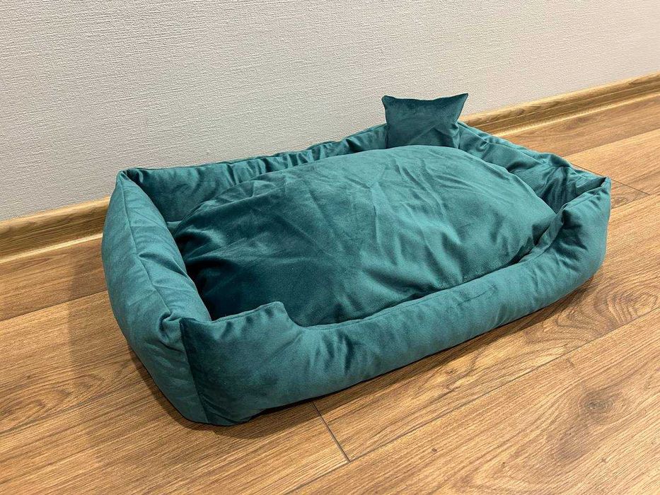 Лежанка для котів та собак