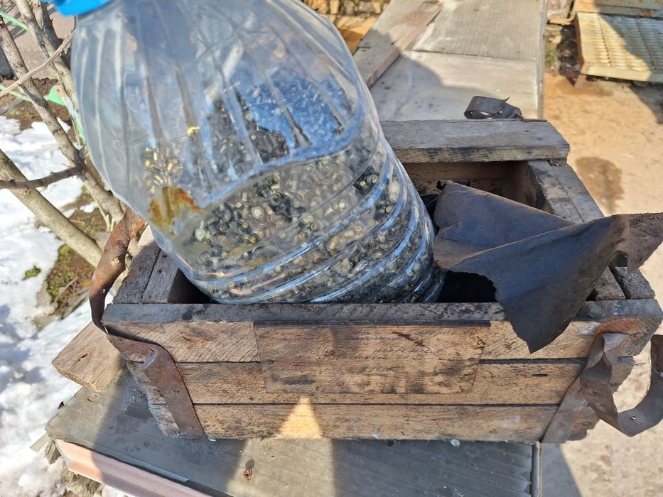 Заклёпка латунная 4*7 мм.