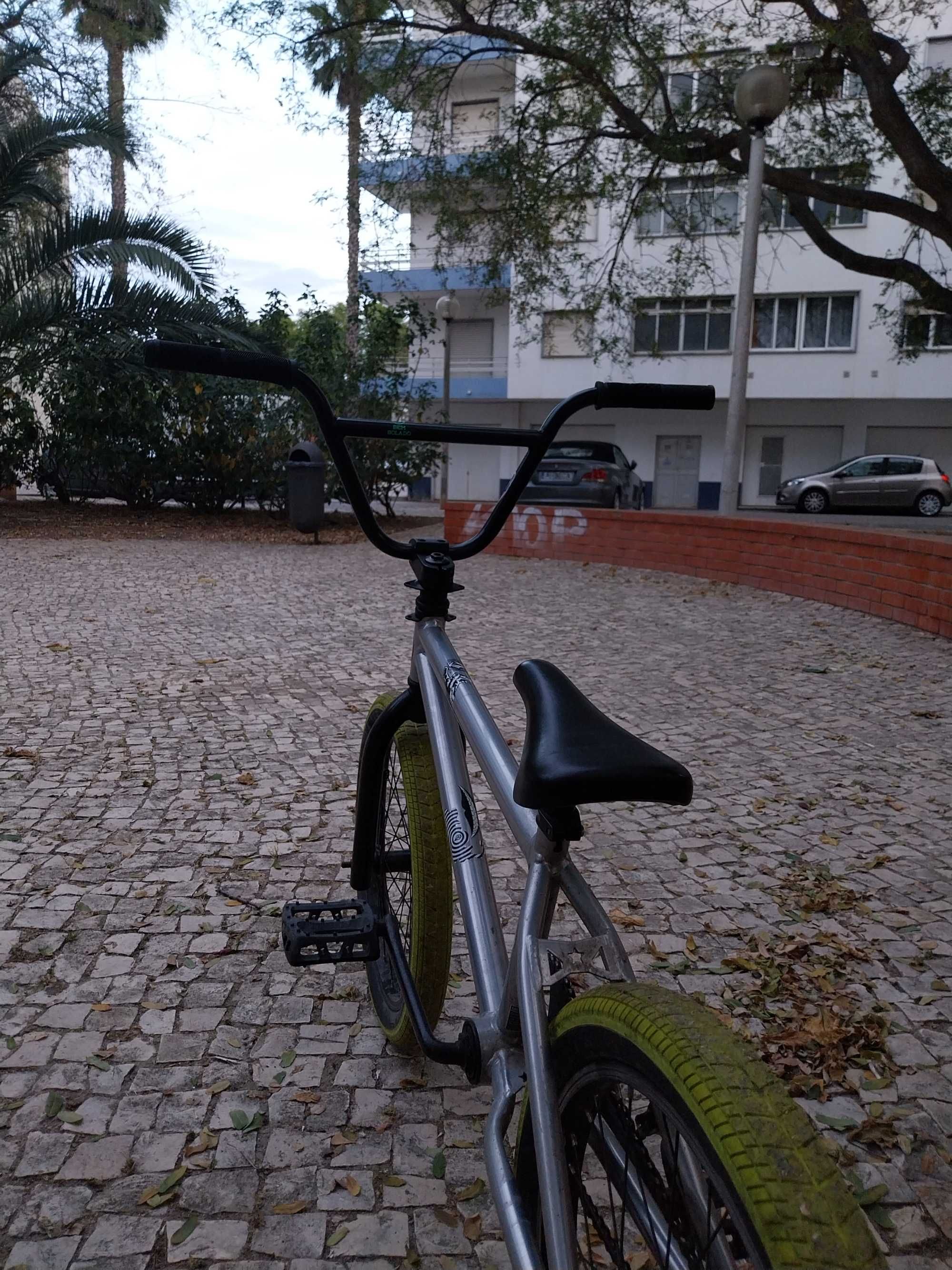 Bmx wipe 500 modificada para street